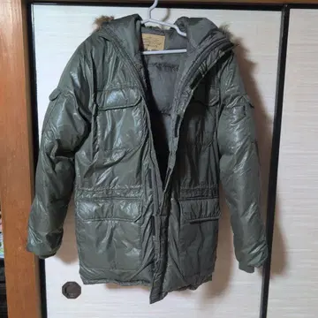 AVIREX 올리브 그린 밀리터리 다운 자켓