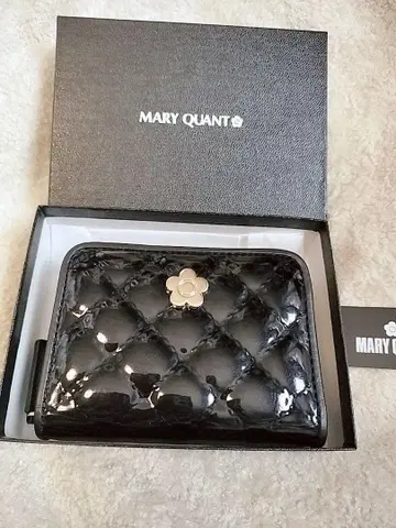 [ 새상품 ] MARY QUANT 에나멜 퀼트 멀티 지갑 블랙 박스 포함