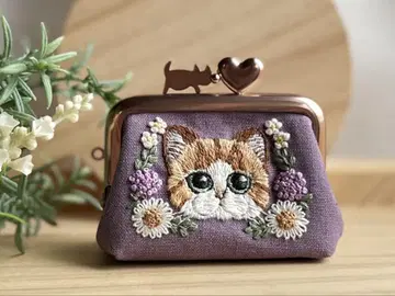 손자수 고양이 가마구치 브라운 화이트 고양이