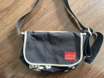 Manhattan Portage 플라워 프린트 숄더백