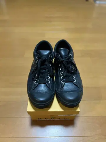 컨디션 최상 리갈 가죽 스니커즈 블랙 26