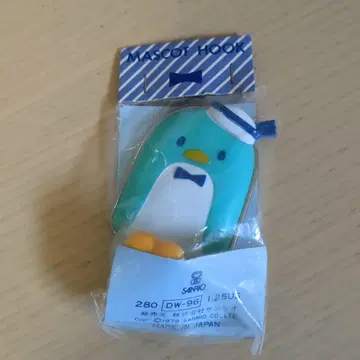 산리오 턱시도샘 후크