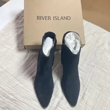 RIVER ISLAND 블랙 앵클부츠 UK7