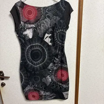 Desigual 기하학 패턴 슬리브리스 원피스 XL