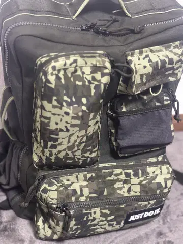 NIKE 백팩 카모플라쥬 32L