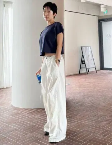 Sea Room lynn 2tuck 나일론 볼륨 팬츠 화이트