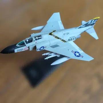 아셰트 에어 파이터 No.25 미국 해군 소속 F-4J 팬텀