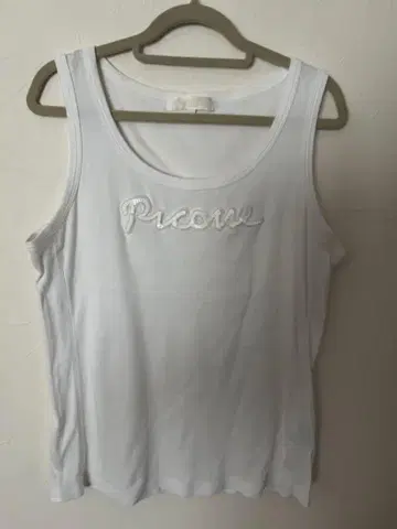 PICONE 스팽글 자수 로고 화이트 탱크탑