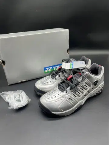 미사용품 YONEX SHB-02L 테니스화 27.5cm