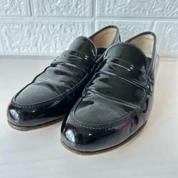 plus by chausser 쇼세 에나멜 로퍼 블랙 23