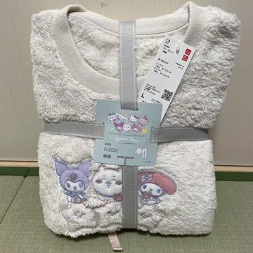 새상품급 치이카와 (먼작귀) 산리오 콜라보 플리스 룸웨어 L 사이즈