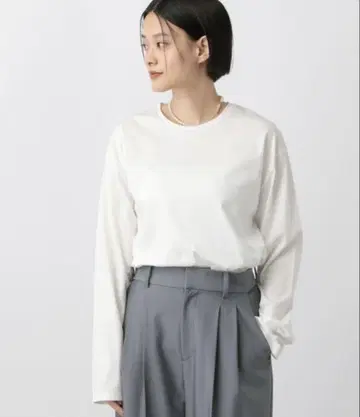 아파트 바이 로리즈 긴팔T셔츠 심플 롱T