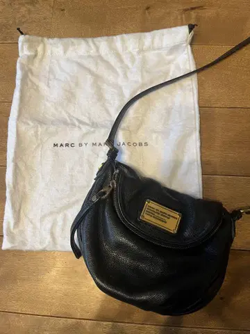 MARC BY MARC JACOBS Natasha 크로스 바디백