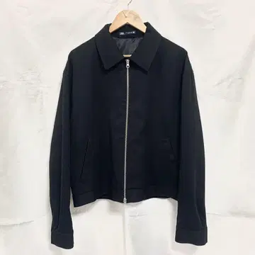 [ 미사용 새상품 ] ZARA CROPPED FIT 자켓