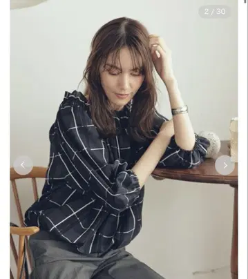 Mila Owen 체크 무늬 블라우스 블랙