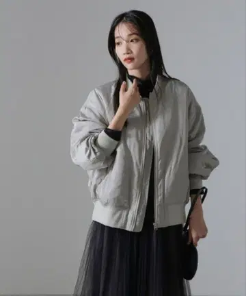 미사용에 가까운 백 개더 MA-1 자켓 나노 유니버스
