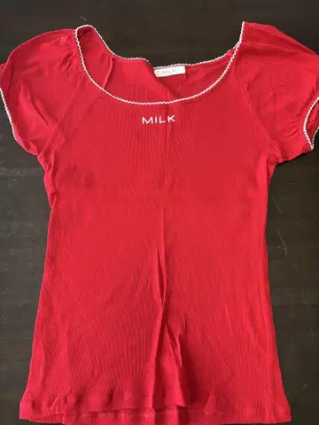 MILK 리브 소재 반팔 T셔츠 레드