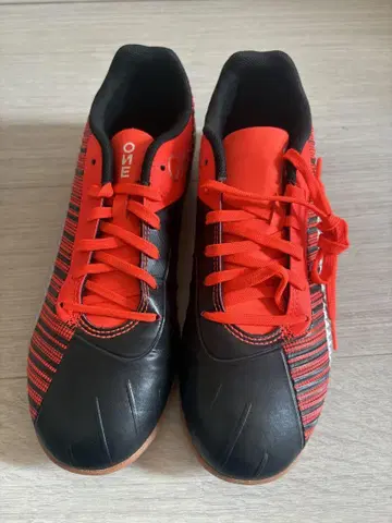 Puma One 레드/블랙 신발 25cm
