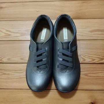 호킨스 스니커즈 24.5cm 약간 작음