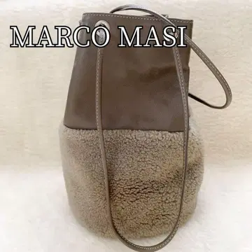 MARCO MASI 마르코 마지 복조리 백 하프 무스탕 가죽 베이지