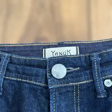 YANUK 다크 블루 스트레이트 데님