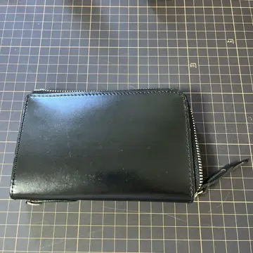 CORBO 새상품급 블랙 가죽 L자형 지퍼 지갑