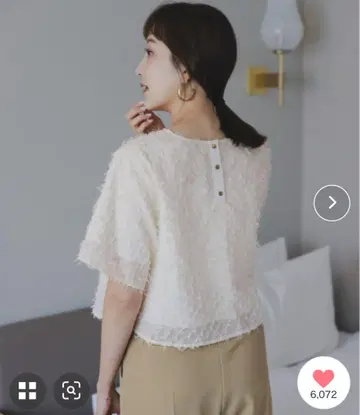 titivate 백 골드 자카드 상의 미사용 새상품