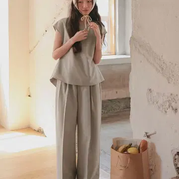 titivate 린넨라이크 투 턱 와이드 팬츠 샌드 베이지