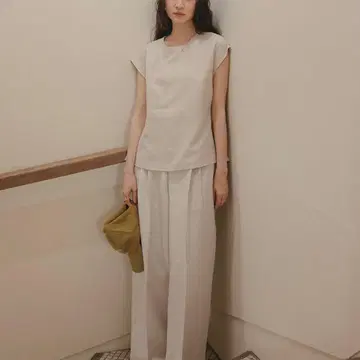 titivate 린넨라이크 투 턱 와이드 팬츠 라이트 베이지