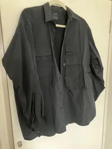 다이와 피어39 블랙 폴리에스테르 셔츠 BE-85021W
