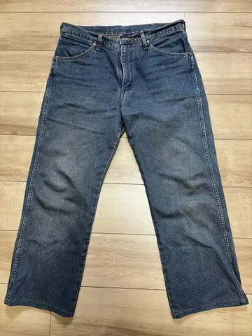 Wrangler 13MWZ 스트레이트 레그 데님