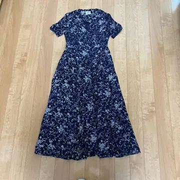 laura ashley 네이비 꽃무늬 롱 원피스