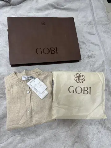 GOBI 베이지 가디건