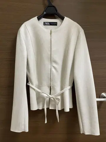 ZARA 페이크 스웨이드 헤플럼 자켓