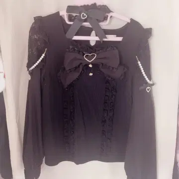 LIZLISA 크로스 레이스 리본 컷 탑 블랙