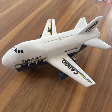 토미카 CARGO JET JA1031