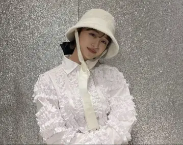 Bibiy Atelier Notify 콜라보 샤기 버킷햇 모자
