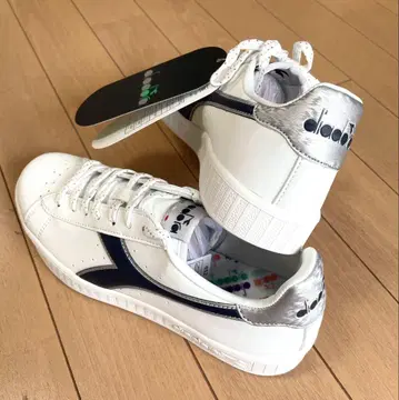 [ 새상품 ] DIADORA 디아도라 스니커즈