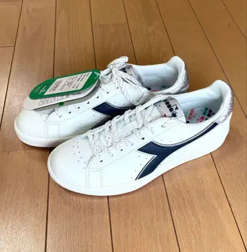 [ 새상품 ] DIADORA 디아도라 스니커즈