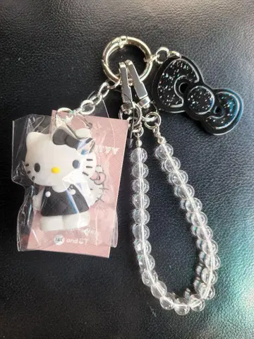 로리즈팜 키티 퀼팅 키 참 블랙