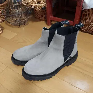 벨베나스, 그레이 사이드 고어 부츠 통굽 밑창