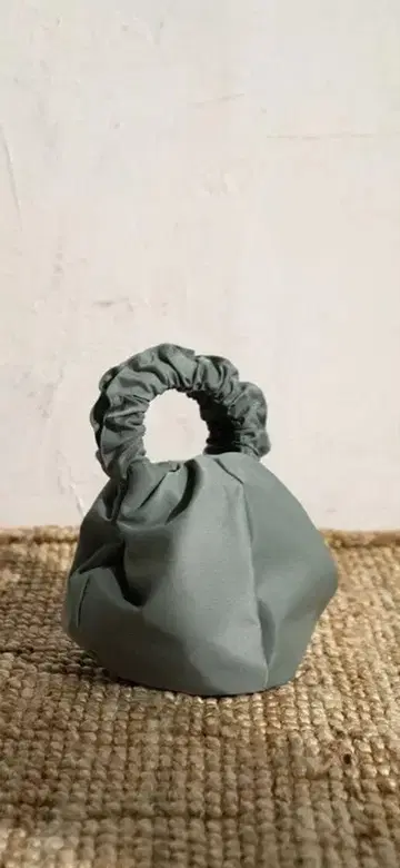 MEER. BALL BAG