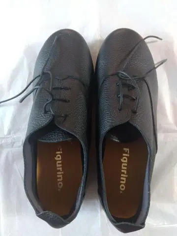 Figurino 블랙 가죽 통굽 24cm