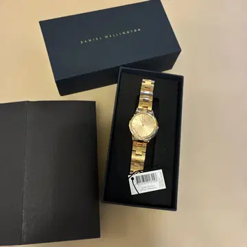 DANIEL WELLINGTON 골드 손목시계 미사용 새상품