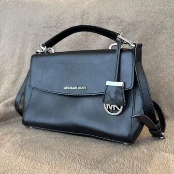 MICHAEL KORS 블랙 숄더백