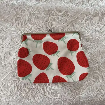 marimekko 딸기 무늬 파우치