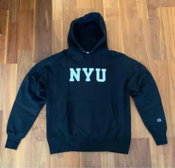 Champion NYU 로고 블랙 후드티 M 사이즈