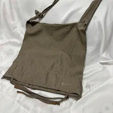 00s NIKE Considered 숄더백