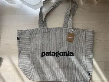 택 포함 새상품 Patagonia 리사이클 오버 토트백