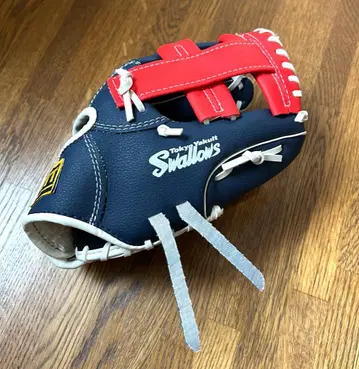 [ 미사용 새상품 ] 야쿠르트 스왈로우스 키즈 그로브 ZETT